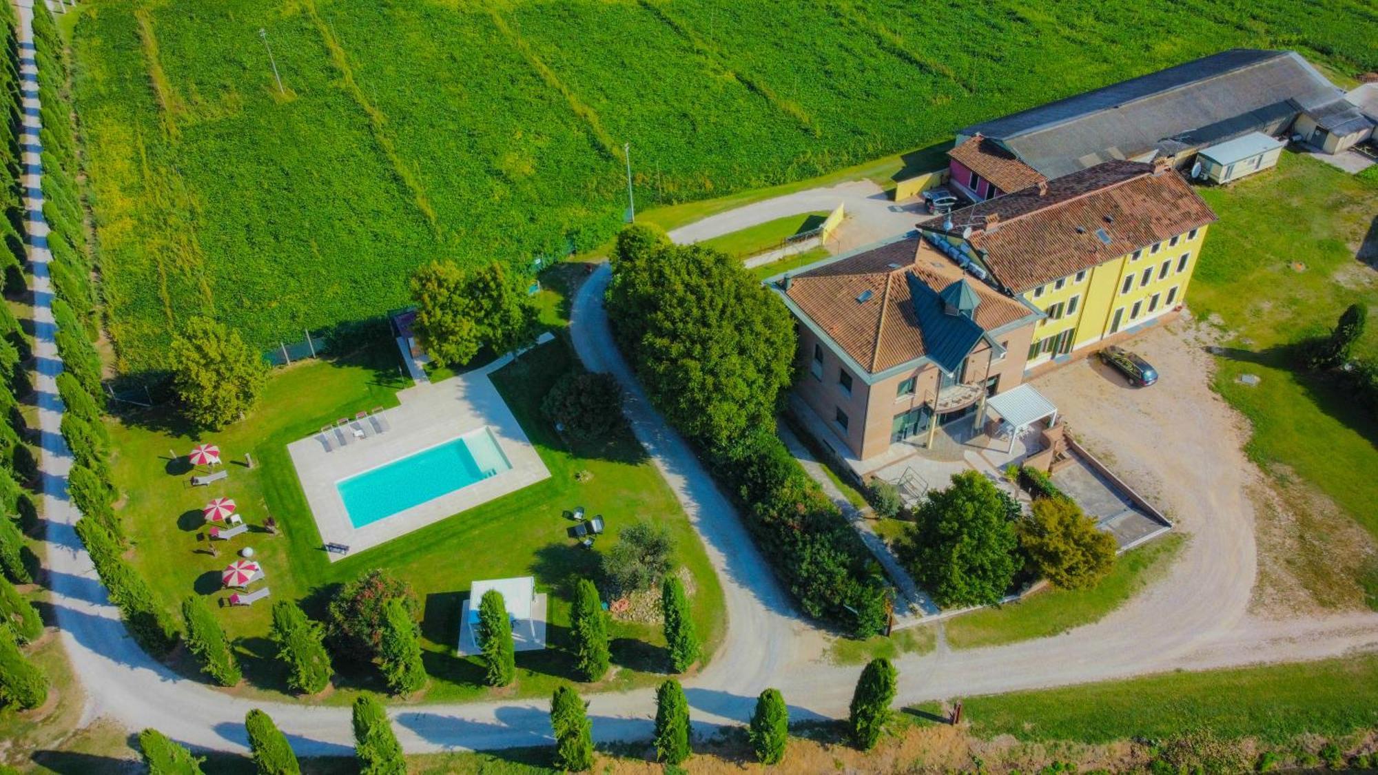 Bb Mambrotta Guest House San Martino Buon Albergo Eksteriør bilde