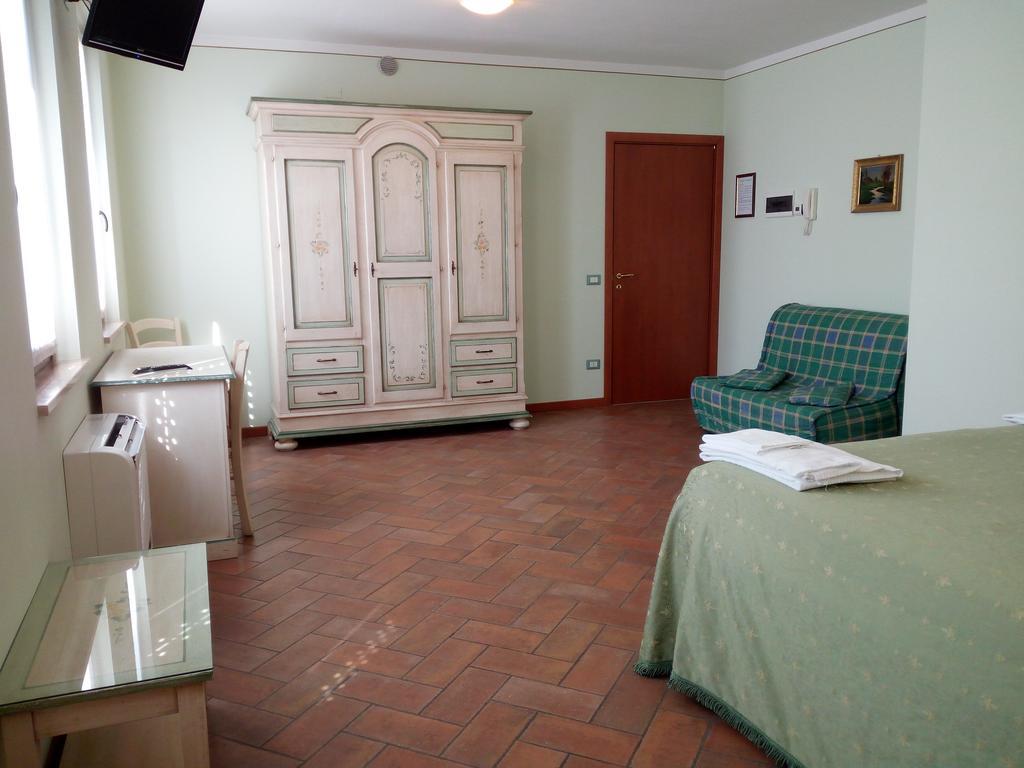 Bb Mambrotta Guest House San Martino Buon Albergo Eksteriør bilde
