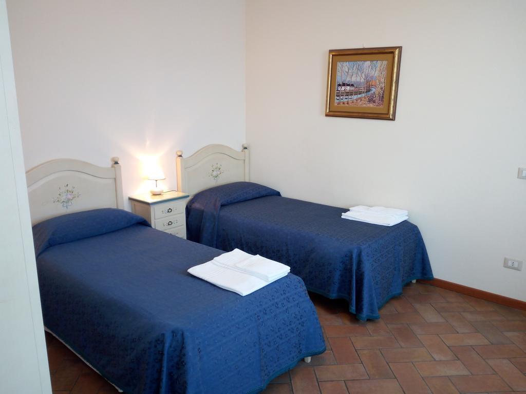 Bb Mambrotta Guest House San Martino Buon Albergo Eksteriør bilde